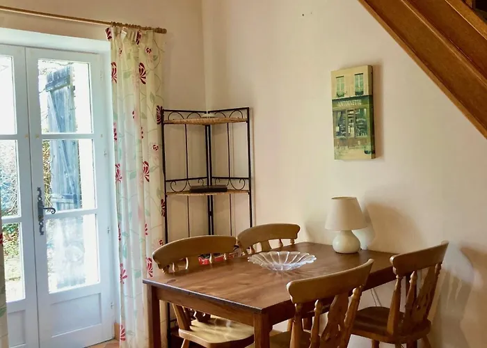 Reves Au Soleil 아파트 *